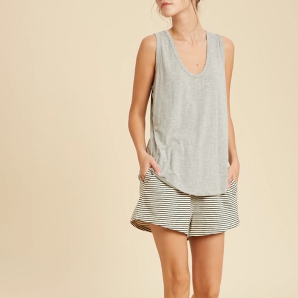NWT Relaxed Fit, Wide Strap Tank, Gray